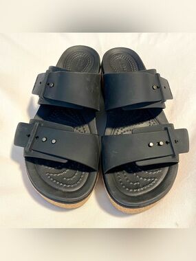 *NWOT* CROCS LiteRide Brooklyn Sandal- Black- Cork/Low Wedge/Buckle- Wmn Sz 7